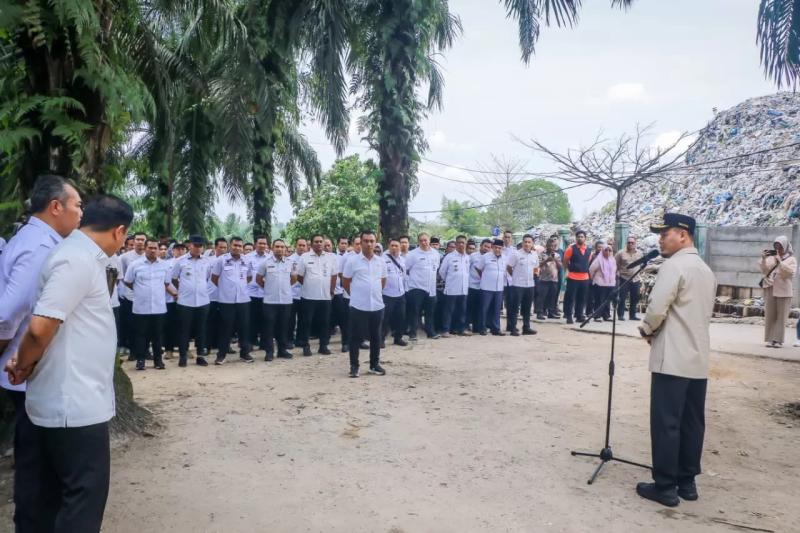Wako Boyong Camat dan Lurah Apel di TPA Muara Fajar